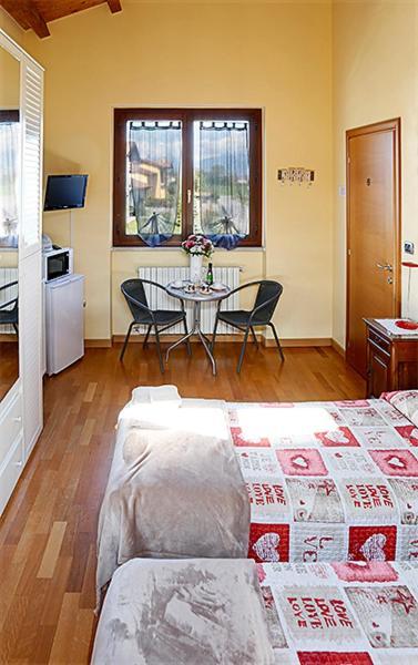 Bed & Breakfast Milu Cuneo Bagian luar foto